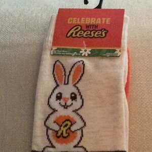 🐰NWT Fun Reese’s Unisex Bunny Socks 
Brand New With Tags Closet Must Have 🐰